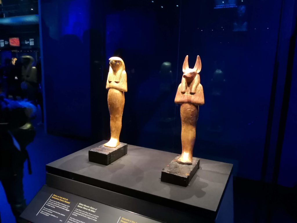 Statuettes Horus et Anubis expo Toutankhamon